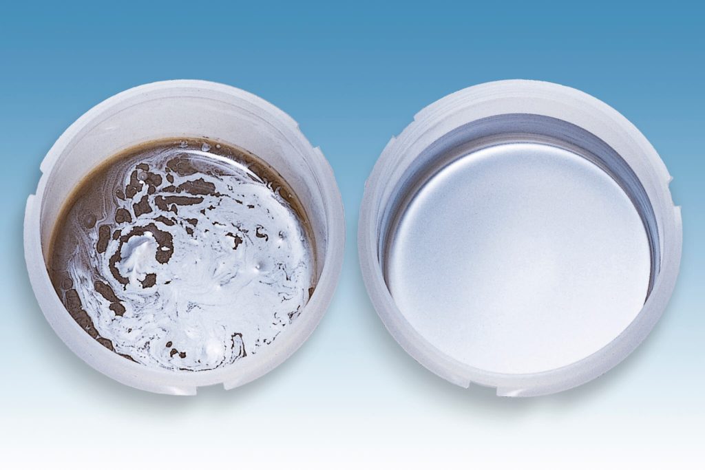 Homogeneous mixing of conductive adhesives and pastes