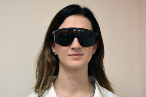 DYM35285 UV safety glasses