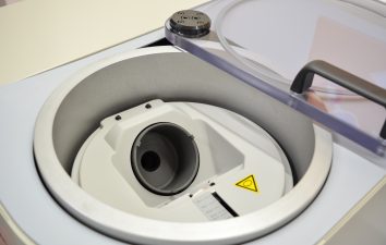 A view inside the THINKY ARV-310P