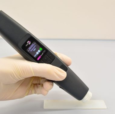 piezobrush PZ3 treating plastic