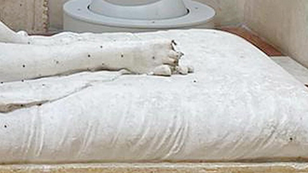 How do I glue back these toes?