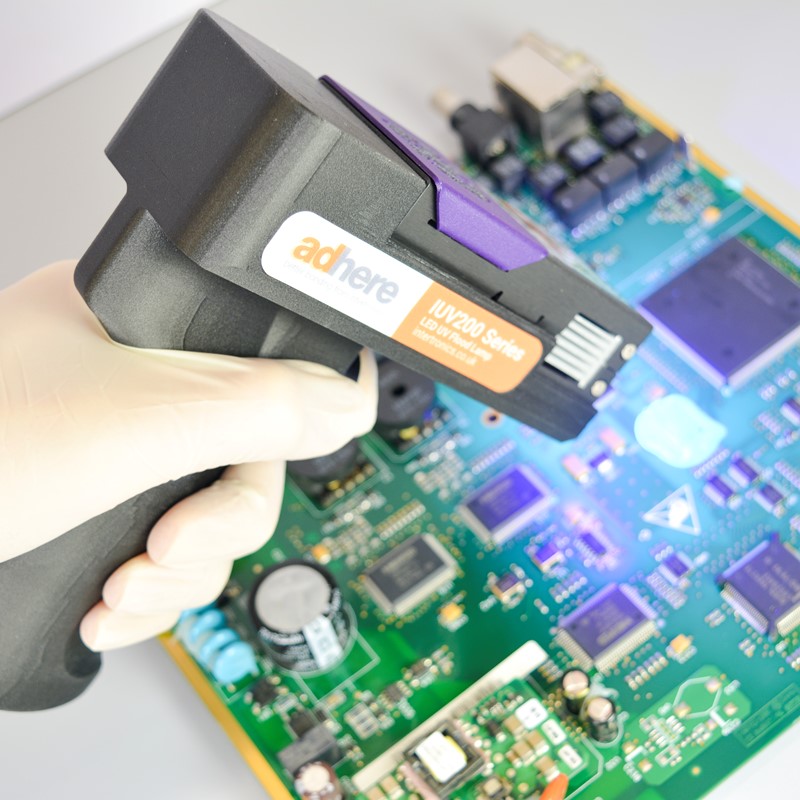 Handheld high-intensity LED UV curing flood lamp provides flexibility