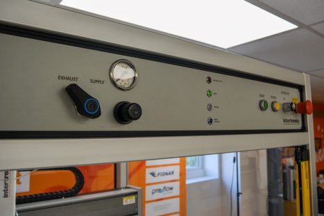 Intergrated controlls provide operator safety